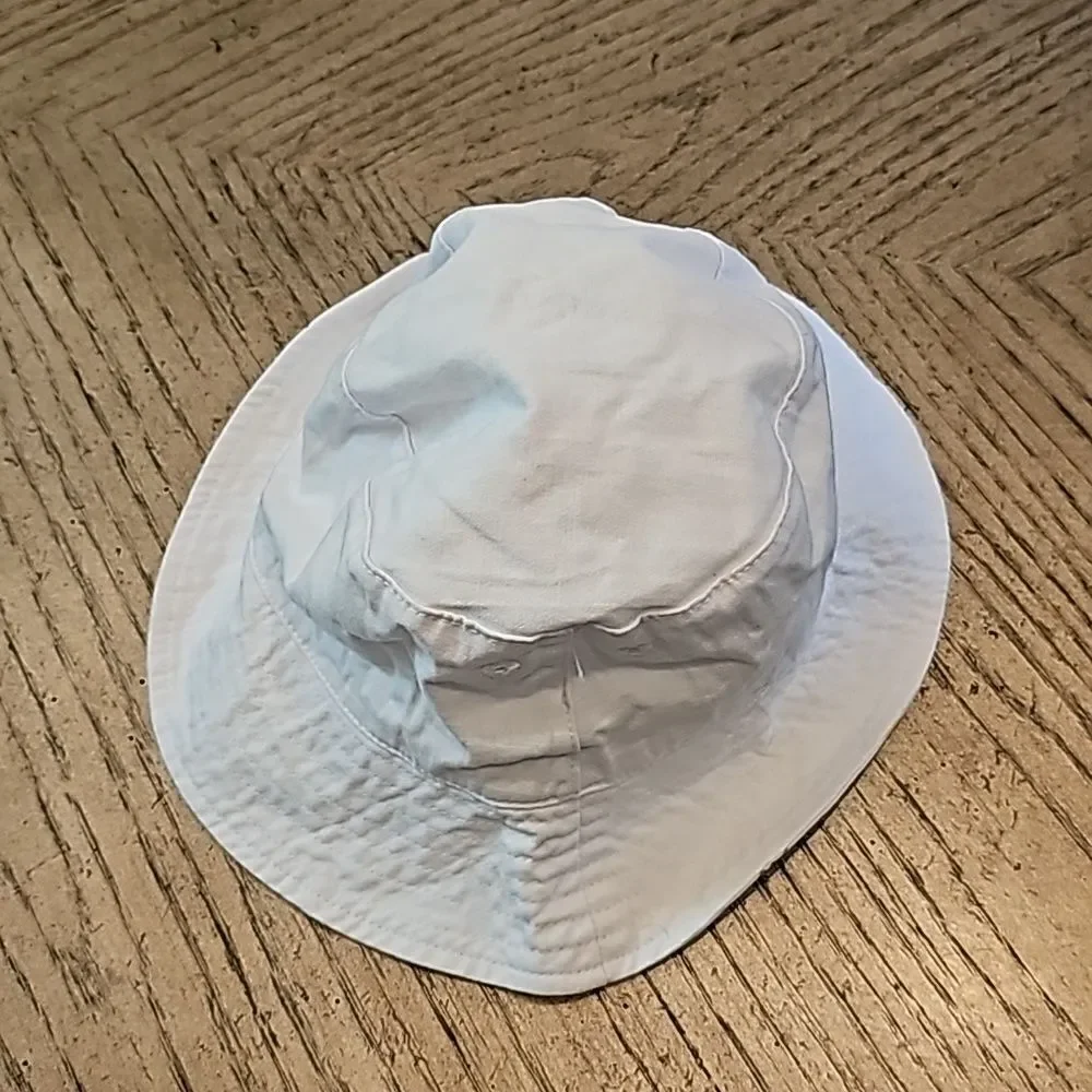 Girls happy face reversible bucket hat size S Old Navy never worn
